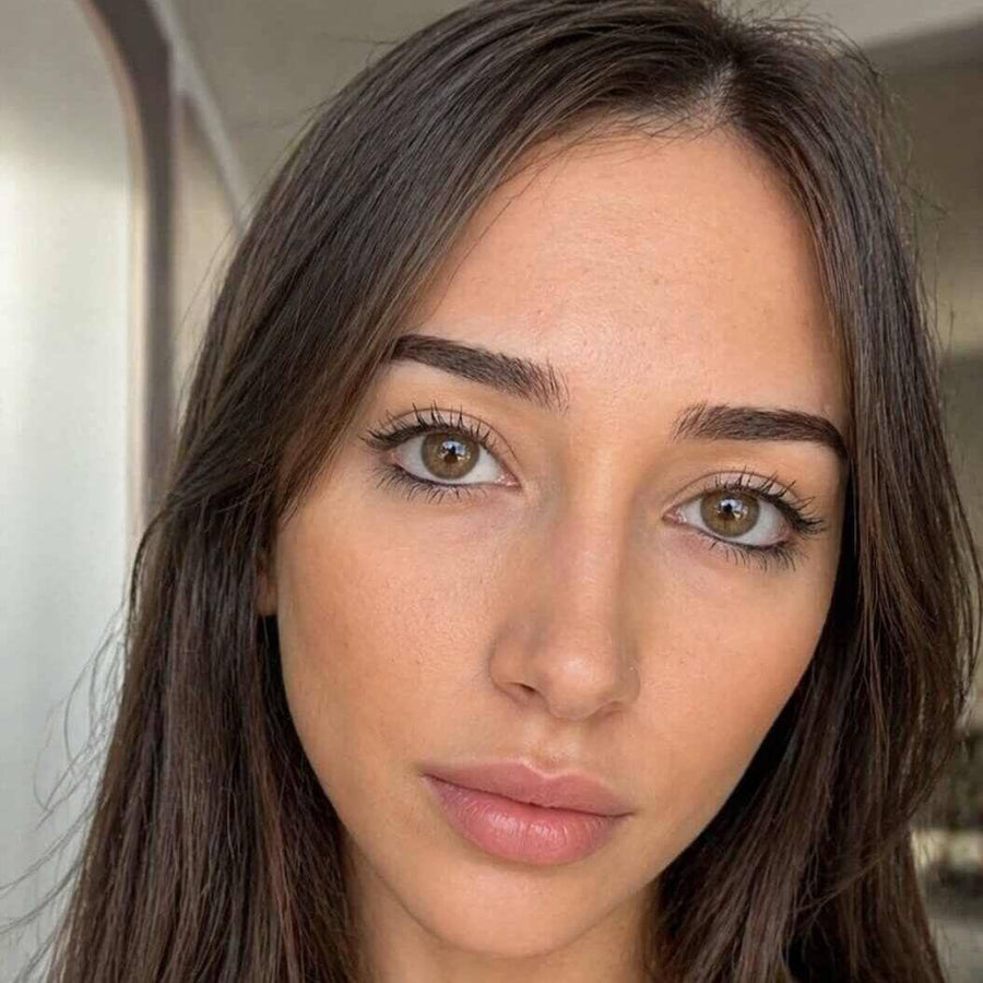 Hazel contact lenses on dark brown eyes – natural effect 